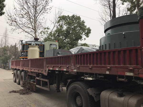 （老客戶(hù)）鵝卵石破碎一臺(tái)雙金圓錐破碎機(jī)搞定，湖南益陽(yáng)200噸