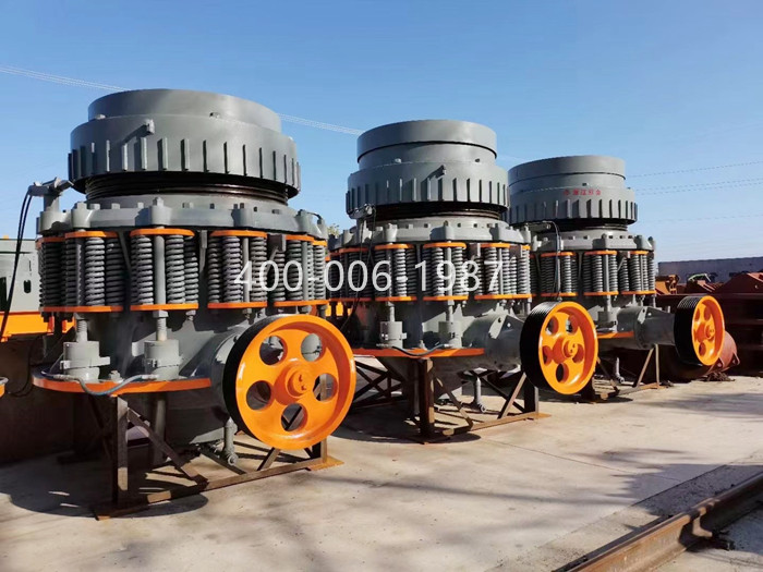 圖為雙金機械“機皇”產品-彈簧圓錐破碎機