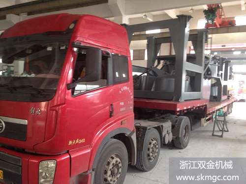 浙江雙金機(jī)械沖擊式破碎機(jī)