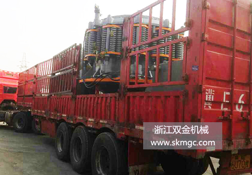 浙江雙金機(jī)械圓錐機(jī)