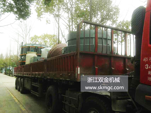 浙江雙金機(jī)械圓錐破碎機(jī)